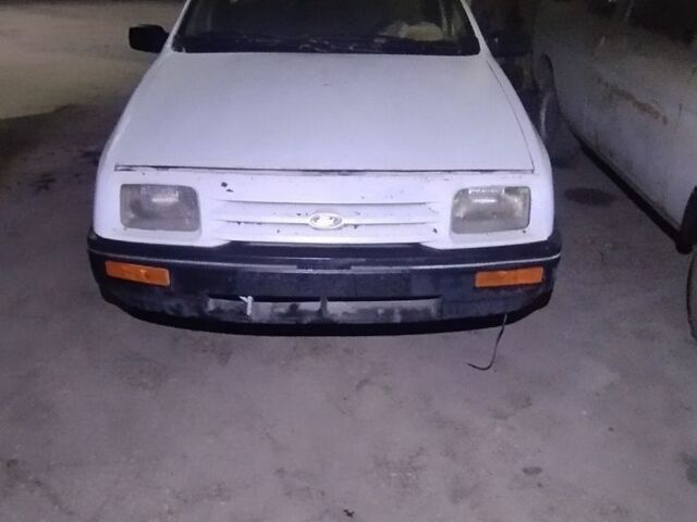 Білий Форд Сієрра, об'ємом двигуна 2 л та пробігом 350 тис. км за 582 $, фото 1 на Automoto.ua