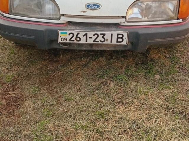 Білий Форд Сієрра, об'ємом двигуна 2 л та пробігом 108 тис. км за 200 $, фото 1 на Automoto.ua