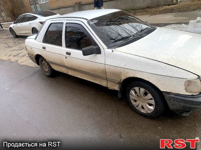 Белый Форд Сиерра, объемом двигателя 1.6 л и пробегом 0 тыс. км за 500 $, фото 1 на Automoto.ua