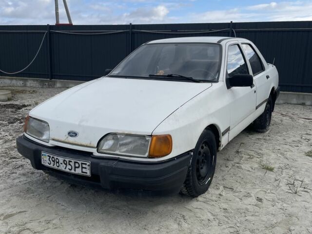 Білий Форд Сієрра, об'ємом двигуна 2 л та пробігом 400 тис. км за 300 $, фото 1 на Automoto.ua