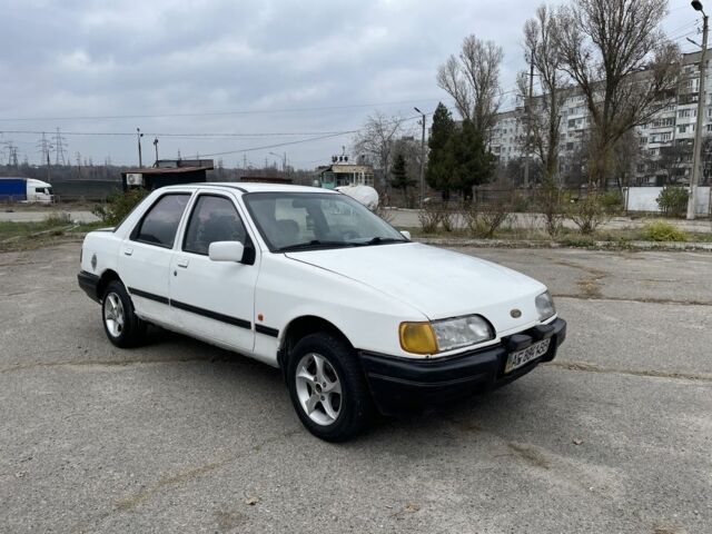 Белый Форд Сиерра, объемом двигателя 0 л и пробегом 250 тыс. км за 606 $, фото 1 на Automoto.ua