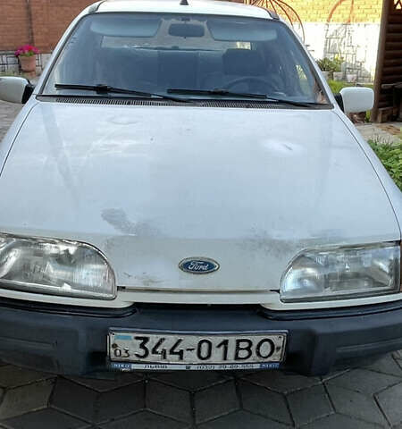 Белый Форд Сиерра, объемом двигателя 0 л и пробегом 350 тыс. км за 901 $, фото 1 на Automoto.ua