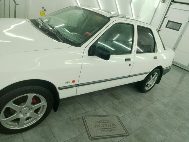 Білий Форд Сієрра, об'ємом двигуна 2 л та пробігом 67 тис. км за 1500 $, фото 1 на Automoto.ua