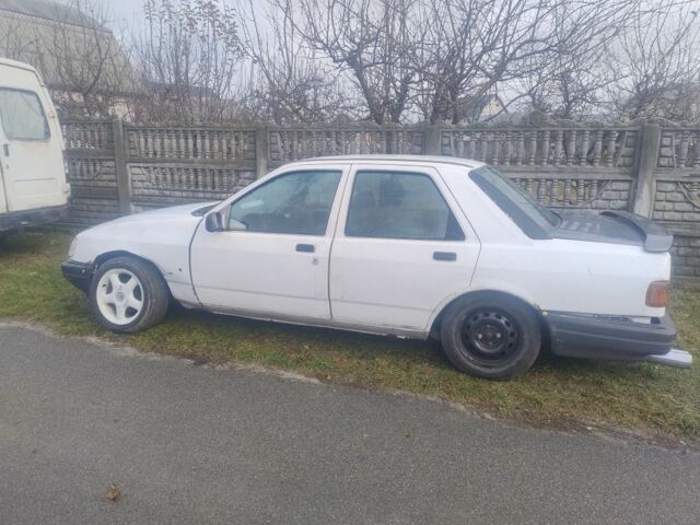 Білий Форд Сієрра, об'ємом двигуна 2 л та пробігом 333 тис. км за 900 $, фото 1 на Automoto.ua