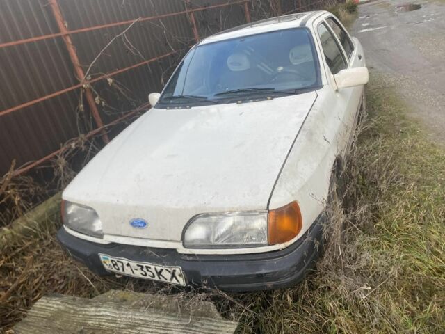 Белый Форд Сиерра, объемом двигателя 0 л и пробегом 400 тыс. км за 1000 $, фото 1 на Automoto.ua