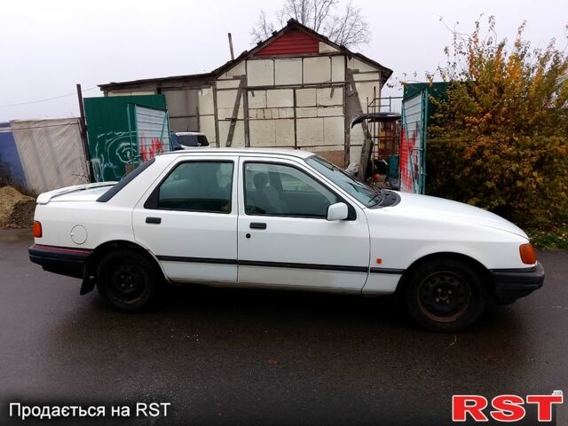 Білий Форд Сієрра, об'ємом двигуна 1.8 л та пробігом 300 тис. км за 600 $, фото 1 на Automoto.ua