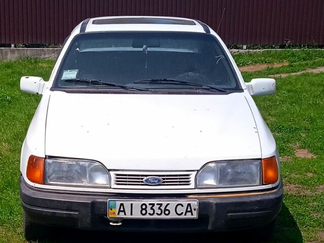 Белый Форд Сиерра, объемом двигателя 2 л и пробегом 19 тыс. км за 1650 $, фото 1 на Automoto.ua
