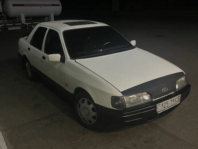 Білий Форд Сієрра, об'ємом двигуна 2 л та пробігом 60 тис. км за 953 $, фото 1 на Automoto.ua