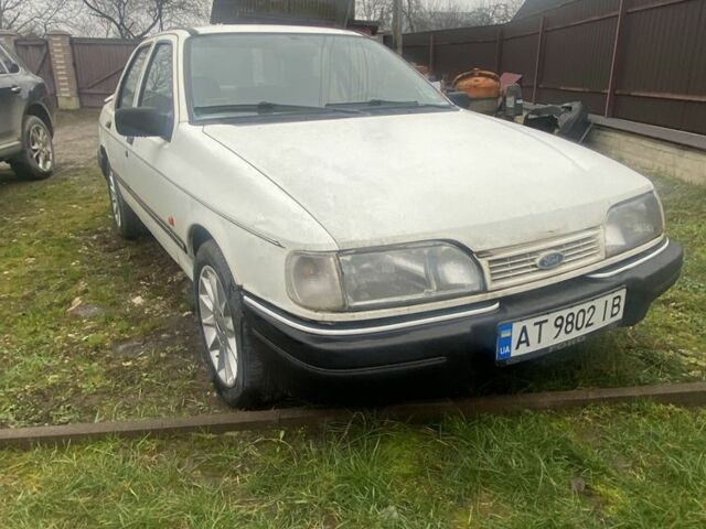 Белый Форд Сиерра, объемом двигателя 1.6 л и пробегом 45 тыс. км за 1750 $, фото 1 на Automoto.ua