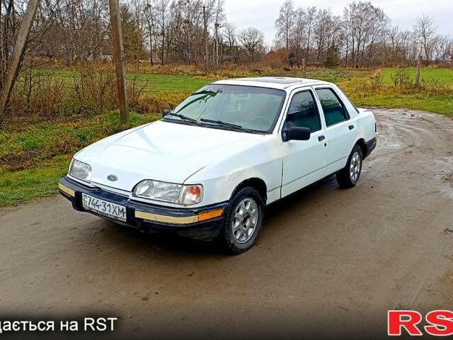 Белый Форд Сиерра, объемом двигателя 2 л и пробегом 300 тыс. км за 590 $, фото 1 на Automoto.ua