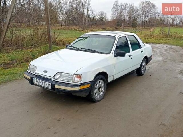 Белый Форд Сиерра, объемом двигателя 2 л и пробегом 300 тыс. км за 570 $, фото 1 на Automoto.ua