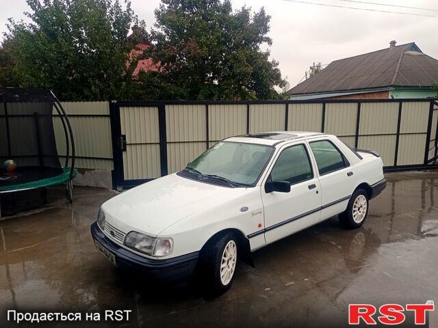 Белый Форд Сиерра, объемом двигателя 2 л и пробегом 60 тыс. км за 1350 $, фото 1 на Automoto.ua