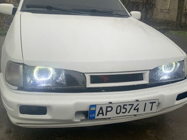 Білий Форд Сієрра, об'ємом двигуна 2 л та пробігом 200 тис. км за 3200 $, фото 1 на Automoto.ua