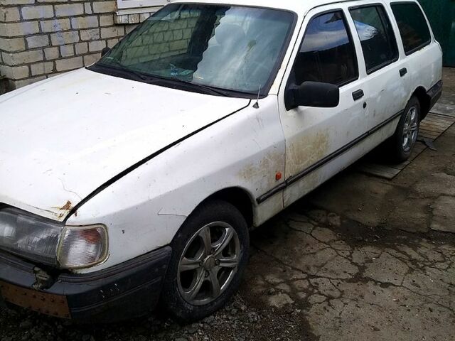 Белый Форд Сиерра, объемом двигателя 2.3 л и пробегом 100 тыс. км за 500 $, фото 1 на Automoto.ua