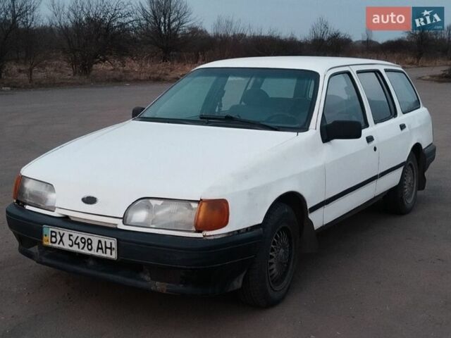Белый Форд Сиерра, объемом двигателя 1.8 л и пробегом 340 тыс. км за 500 $, фото 1 на Automoto.ua