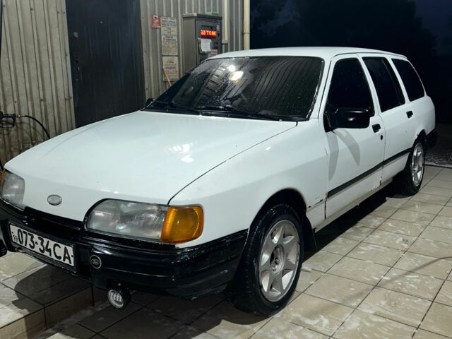 Белый Форд Сиерра, объемом двигателя 1.8 л и пробегом 300 тыс. км за 550 $, фото 1 на Automoto.ua