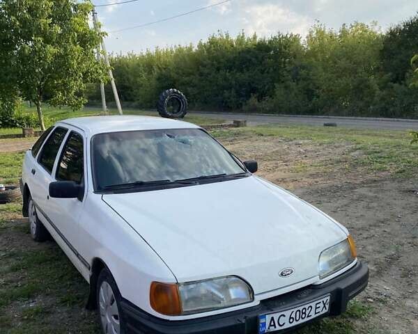 Білий Форд Сієрра, об'ємом двигуна 2 л та пробігом 225 тис. км за 850 $, фото 1 на Automoto.ua