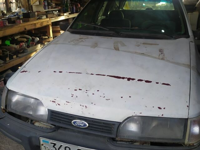 Білий Форд Сієрра, об'ємом двигуна 2 л та пробігом 200 тис. км за 477 $, фото 1 на Automoto.ua