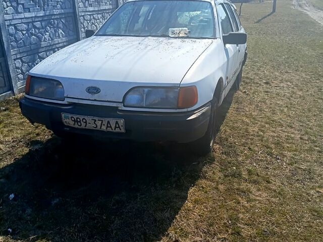 Белый Форд Сиерра, объемом двигателя 2 л и пробегом 0 тыс. км за 300 $, фото 1 на Automoto.ua