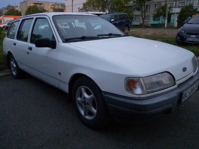 Белый Форд Сиерра, объемом двигателя 1.6 л и пробегом 230 тыс. км за 1000 $, фото 1 на Automoto.ua