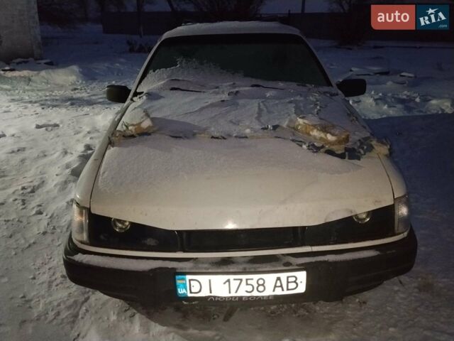 Білий Форд Сієрра, об'ємом двигуна 2 л та пробігом 100 тис. км за 2500 $, фото 1 на Automoto.ua