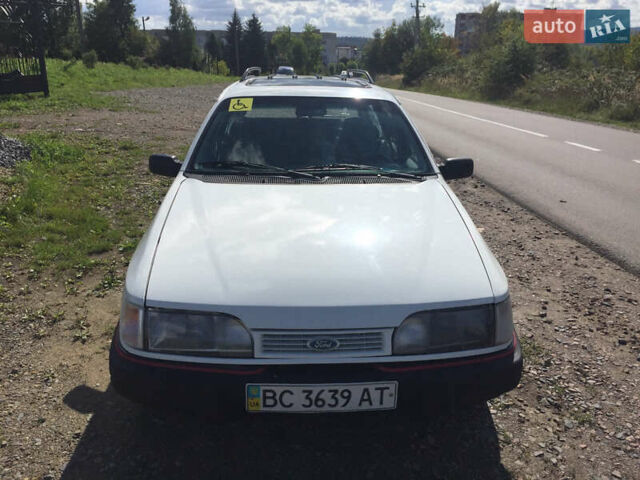 Белый Форд Сиерра, объемом двигателя 1.8 л и пробегом 82 тыс. км за 2400 $, фото 1 на Automoto.ua
