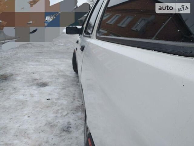 Белый Форд Сиерра, объемом двигателя 2 л и пробегом 11 тыс. км за 1550 $, фото 1 на Automoto.ua