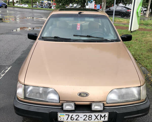 Бежевый Форд Сиерра, объемом двигателя 2 л и пробегом 100 тыс. км за 1000 $, фото 1 на Automoto.ua