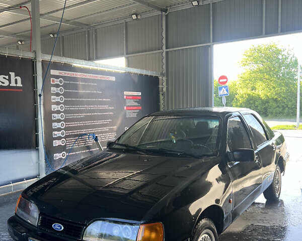 Чорний Форд Сієрра, об'ємом двигуна 1.8 л та пробігом 70 тис. км за 1300 $, фото 1 на Automoto.ua