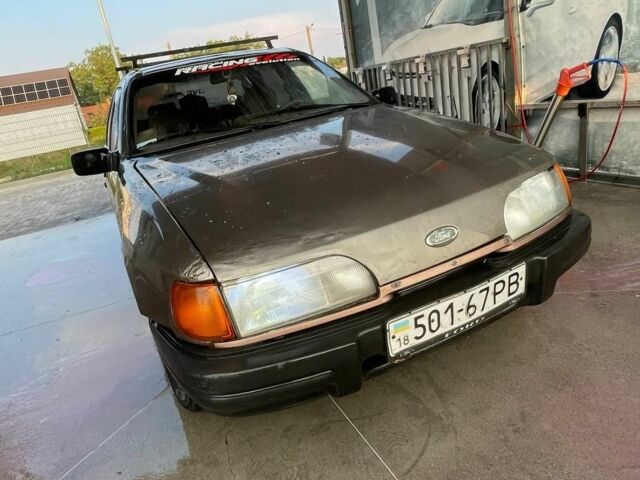 Коричневий Форд Сієрра, об'ємом двигуна 2 л та пробігом 150 тис. км за 799 $, фото 1 на Automoto.ua