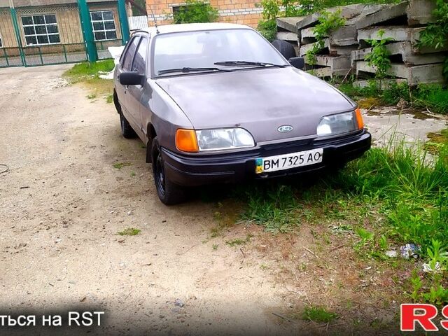 Коричневий Форд Сієрра, об'ємом двигуна 1.8 л та пробігом 300 тис. км за 600 $, фото 1 на Automoto.ua
