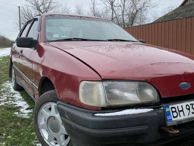 Красный Форд Сиерра, объемом двигателя 2 л и пробегом 90 тыс. км за 829 $, фото 1 на Automoto.ua