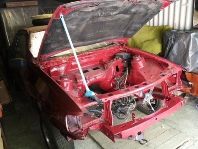 Червоний Форд Сієрра, об'ємом двигуна 2 л та пробігом 350 тис. км за 500 $, фото 1 на Automoto.ua