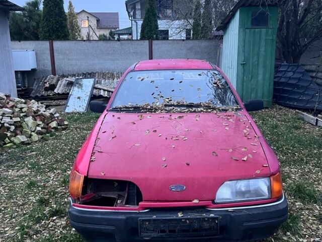 Красный Форд Сиерра, объемом двигателя 2 л и пробегом 200 тыс. км за 500 $, фото 1 на Automoto.ua
