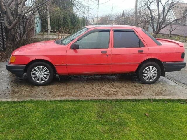Красный Форд Сиерра, объемом двигателя 2 л и пробегом 250 тыс. км за 1200 $, фото 1 на Automoto.ua