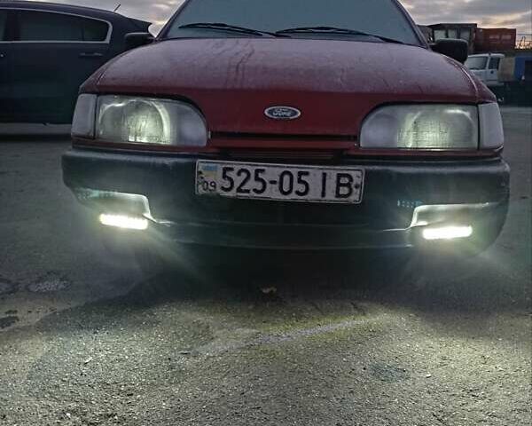 Червоний Форд Сієрра, об'ємом двигуна 2.3 л та пробігом 723 тис. км за 500 $, фото 1 на Automoto.ua