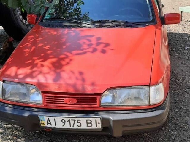 Красный Форд Сиерра, объемом двигателя 2 л и пробегом 220 тыс. км за 1500 $, фото 1 на Automoto.ua