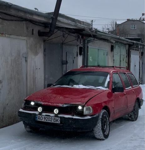 Красный Форд Сиерра, объемом двигателя 1.6 л и пробегом 200 тыс. км за 997 $, фото 1 на Automoto.ua