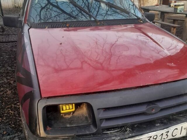Красный Форд Сиерра, объемом двигателя 1.8 л и пробегом 195 тыс. км за 12 $, фото 1 на Automoto.ua
