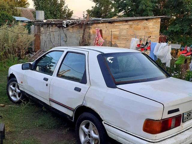 Форд Сієрра, об'ємом двигуна 1.8 л та пробігом 150 тис. км за 500 $, фото 1 на Automoto.ua
