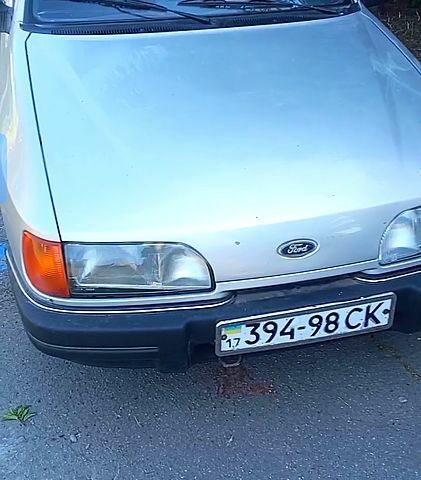 Форд Сиерра, объемом двигателя 1.8 л и пробегом 0 тыс. км за 1100 $, фото 1 на Automoto.ua