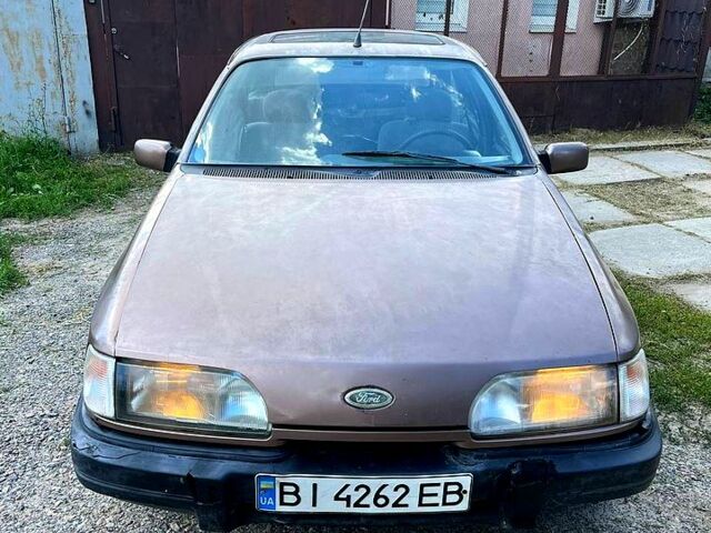 Форд Сієрра, об'ємом двигуна 2 л та пробігом 210 тис. км за 350 $, фото 1 на Automoto.ua
