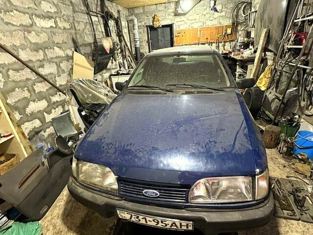Форд Сиерра, объемом двигателя 1.8 л и пробегом 452 тыс. км за 900 $, фото 1 на Automoto.ua