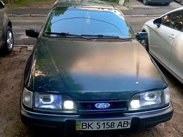 Форд Сиерра, объемом двигателя 2 л и пробегом 200 тыс. км за 1300 $, фото 1 на Automoto.ua