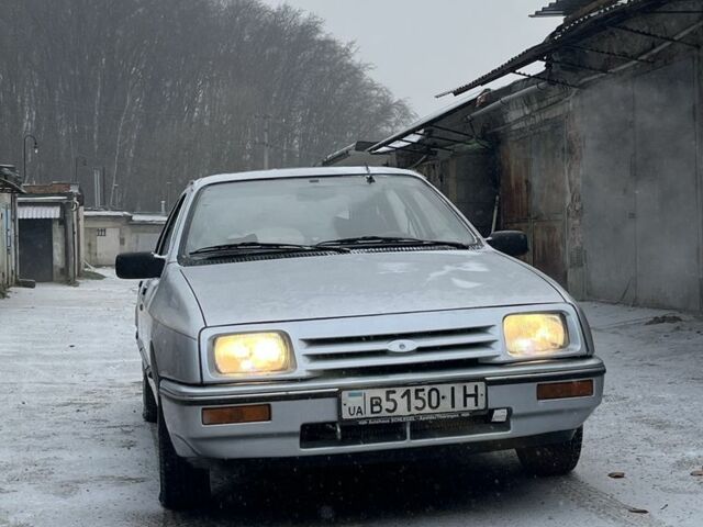 Серый Форд Сиерра, объемом двигателя 0 л и пробегом 156 тыс. км за 800 $, фото 1 на Automoto.ua