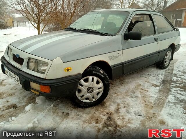 Серый Форд Сиерра, объемом двигателя 2 л и пробегом 300 тыс. км за 540 $, фото 1 на Automoto.ua