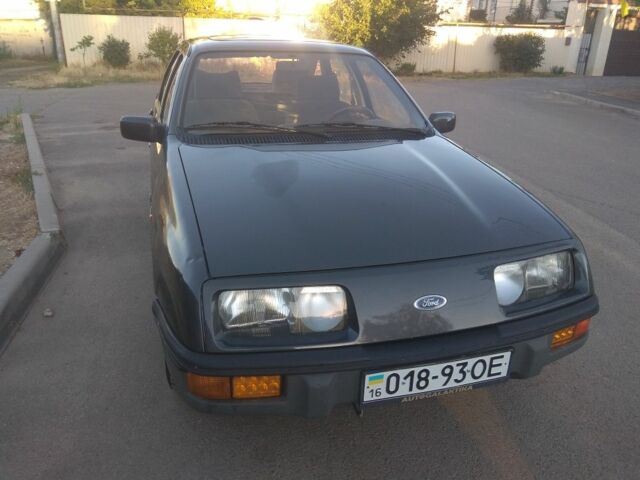 Серый Форд Сиерра, объемом двигателя 2 л и пробегом 200 тыс. км за 1350 $, фото 1 на Automoto.ua