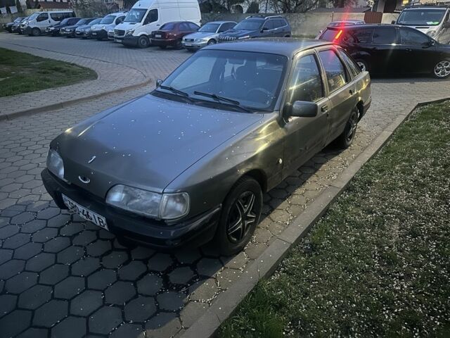 Серый Форд Сиерра, объемом двигателя 1.6 л и пробегом 70 тыс. км за 698 $, фото 1 на Automoto.ua