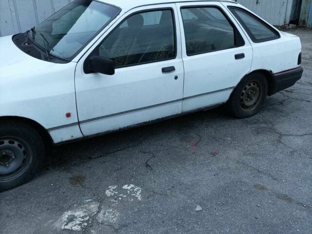 Серый Форд Сиерра, объемом двигателя 2 л и пробегом 250 тыс. км за 932 $, фото 1 на Automoto.ua