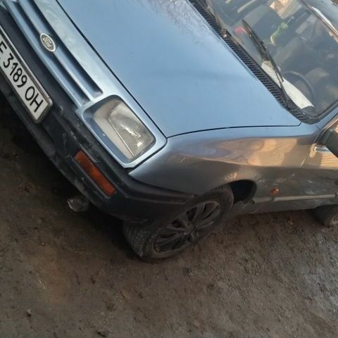 Серый Форд Сиерра, объемом двигателя 1.8 л и пробегом 25 тыс. км за 800 $, фото 1 на Automoto.ua